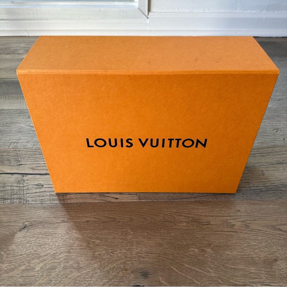 Authentic Louis Vuitton Empty Display Packaging - Picture 4 of 15